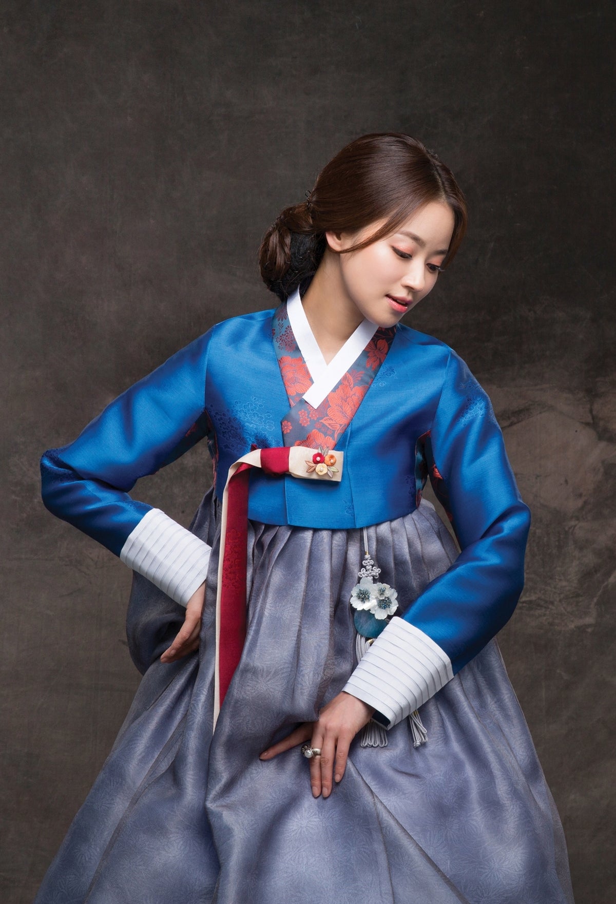 hanbok for middle aged women