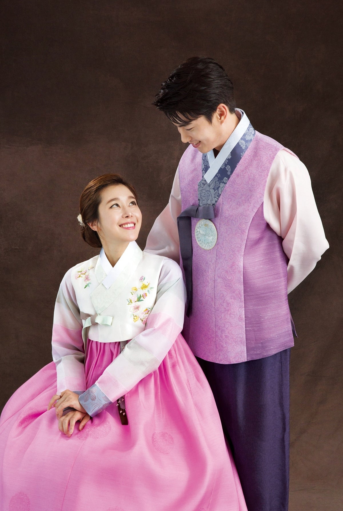 hand embroidered wedding, couple hanbok,