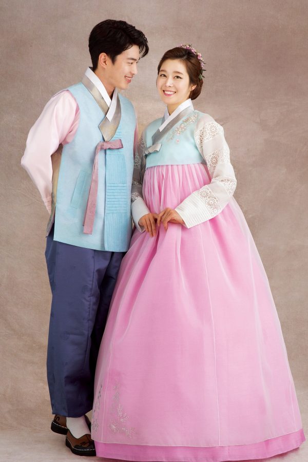 couple hanbok with blue