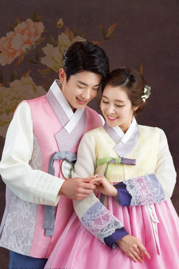 couple hanbok with pink and yellow