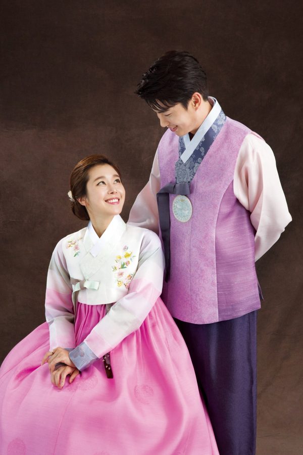hand embroidered wedding, couple hanbok,