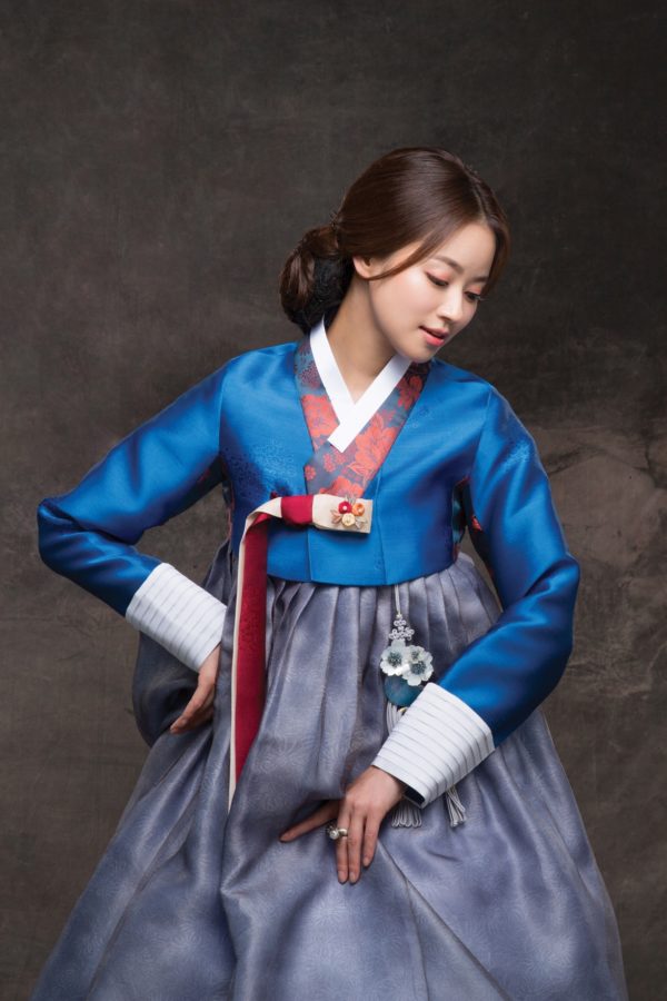hanbok for middle aged women