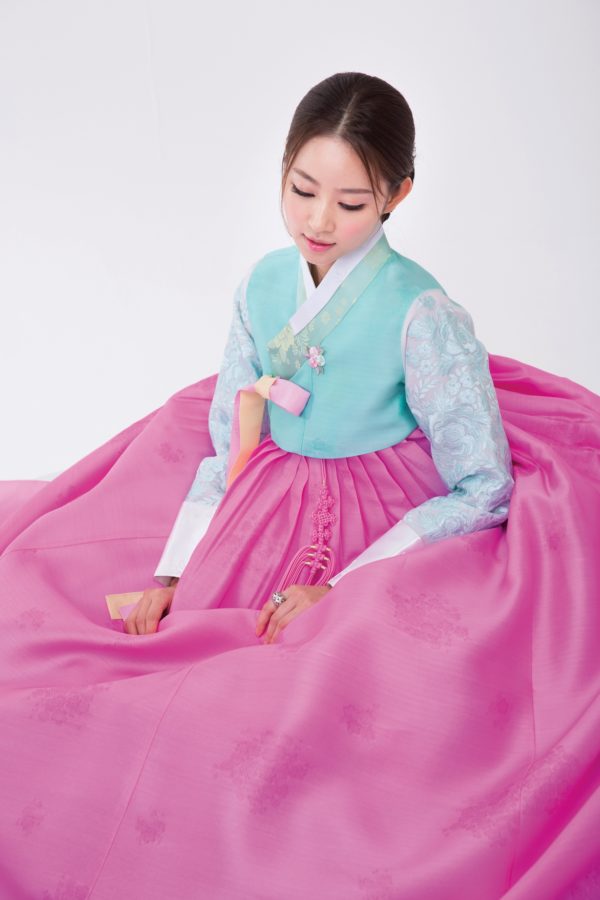 hanbok, Korean Traditional dress. pink skirt.